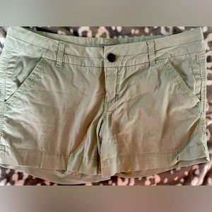 BKE size 31 mint green shorts